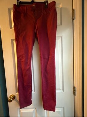 Women's Burgundy Slim Jeans